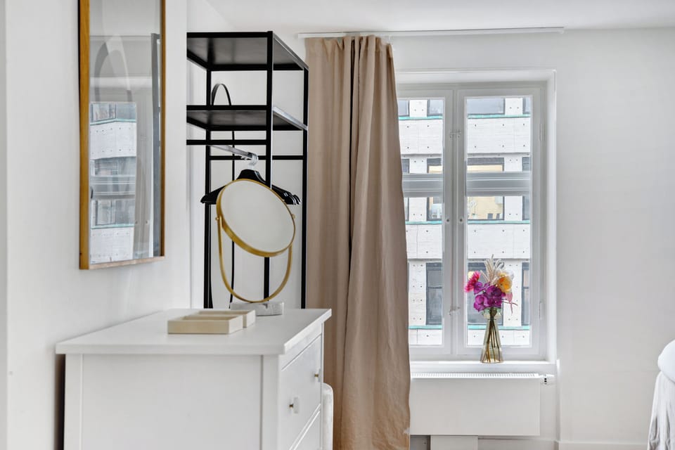 Apartment, 3 Bedrooms, Balcony, City View | 4 bedrooms, iron/ironing board