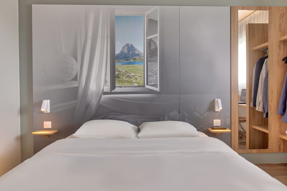 Double Room, Non Smoking | Desk, soundproofing, WiFi (free), bed sheets