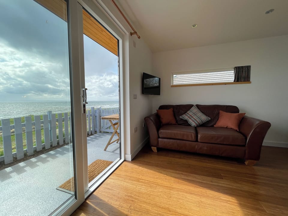 Living area | Sunrise Summerhouse, Hilton, near Tain