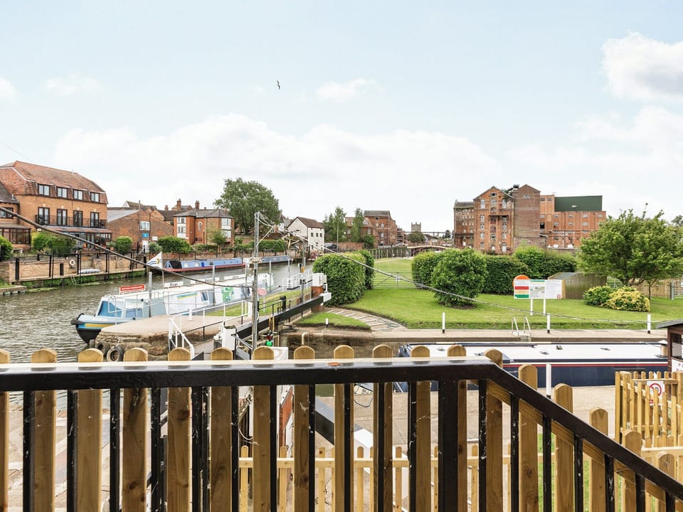 View | Studio - Avon Lock Cottages, Tewkesbury