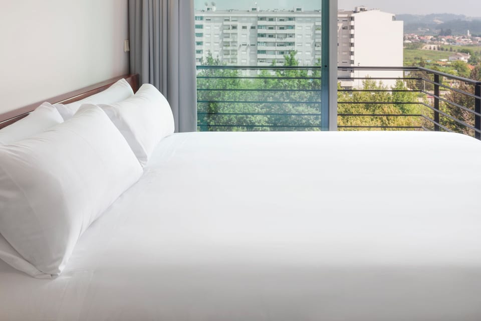 Standard Apartment | Desk, laptop workspace, blackout drapes, soundproofing