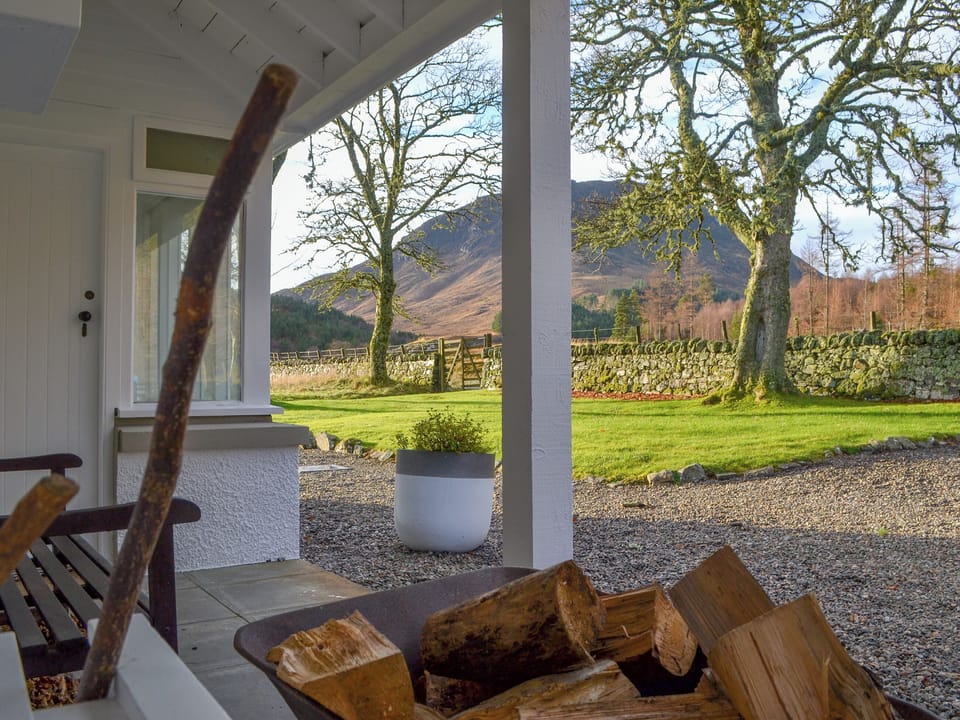 Garden and grounds | Glenmeanich Cottage - Strathconon Cottages, Strathconon, Muir of Ord