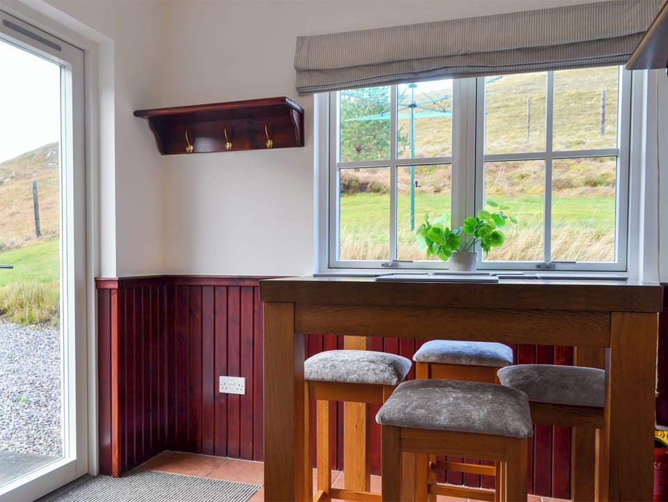 Kitchen/diner | Braigh na Leitre - Strathconon Cottages, Strathconon, Muir of Ord