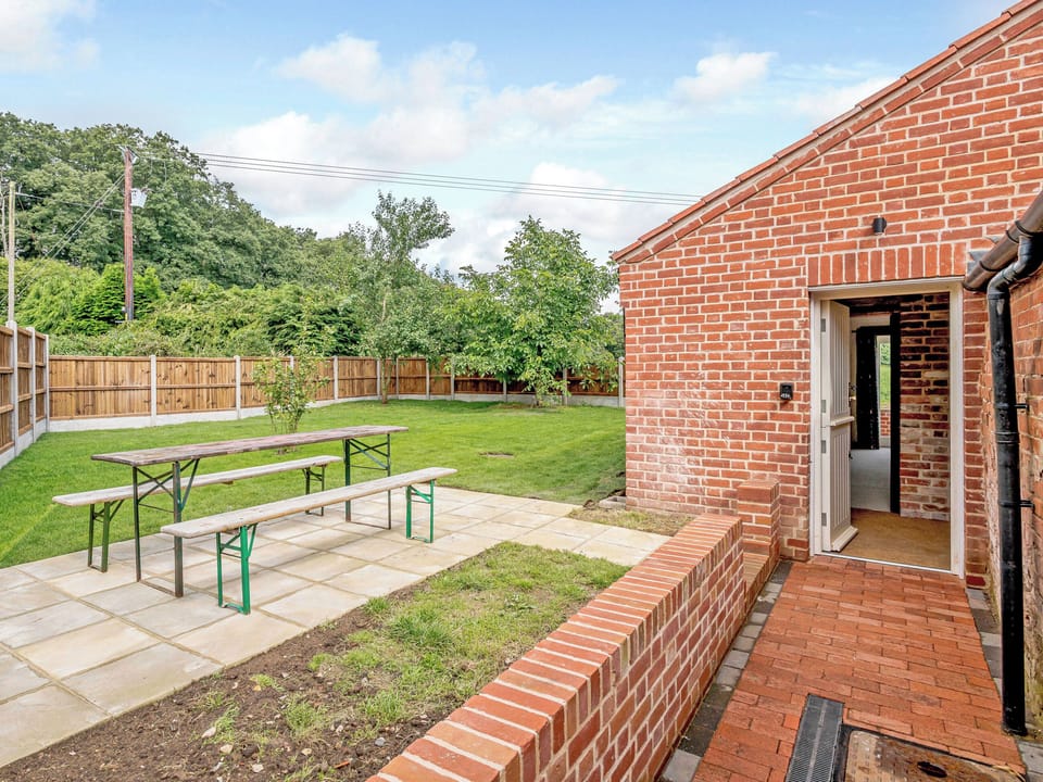 Patio | Fred&rsquo;s Barn, Westwick