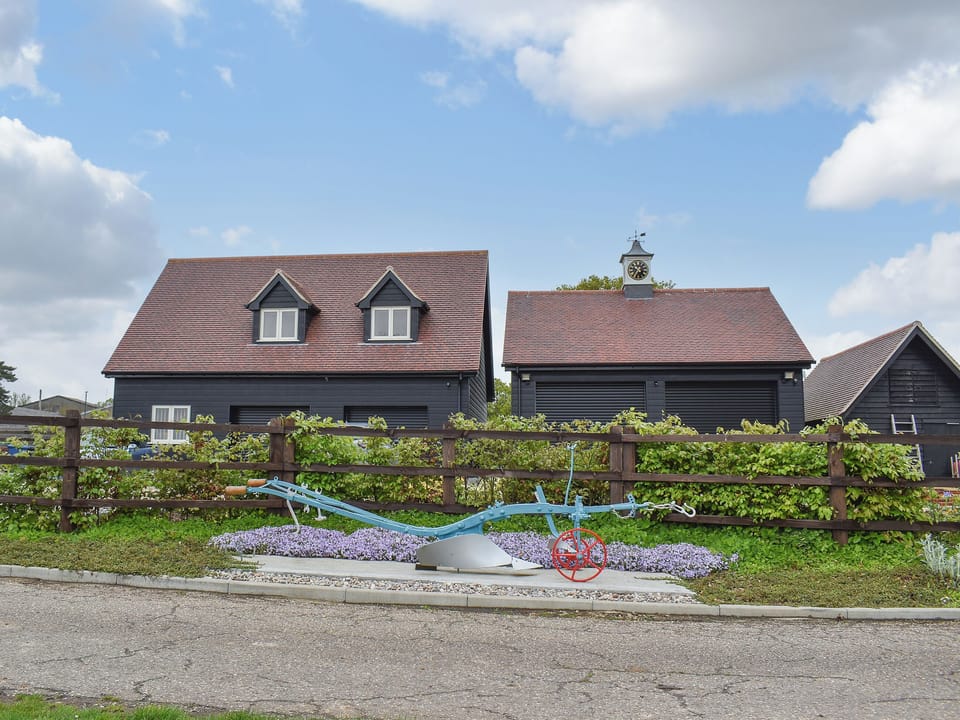 Exterior | Leveret Lodge, Bures