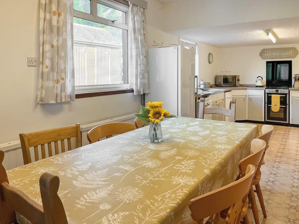 Kitchen/diner | Woodend Farmhouse Halmyre, Haugh of Urr, near Castle Douglas