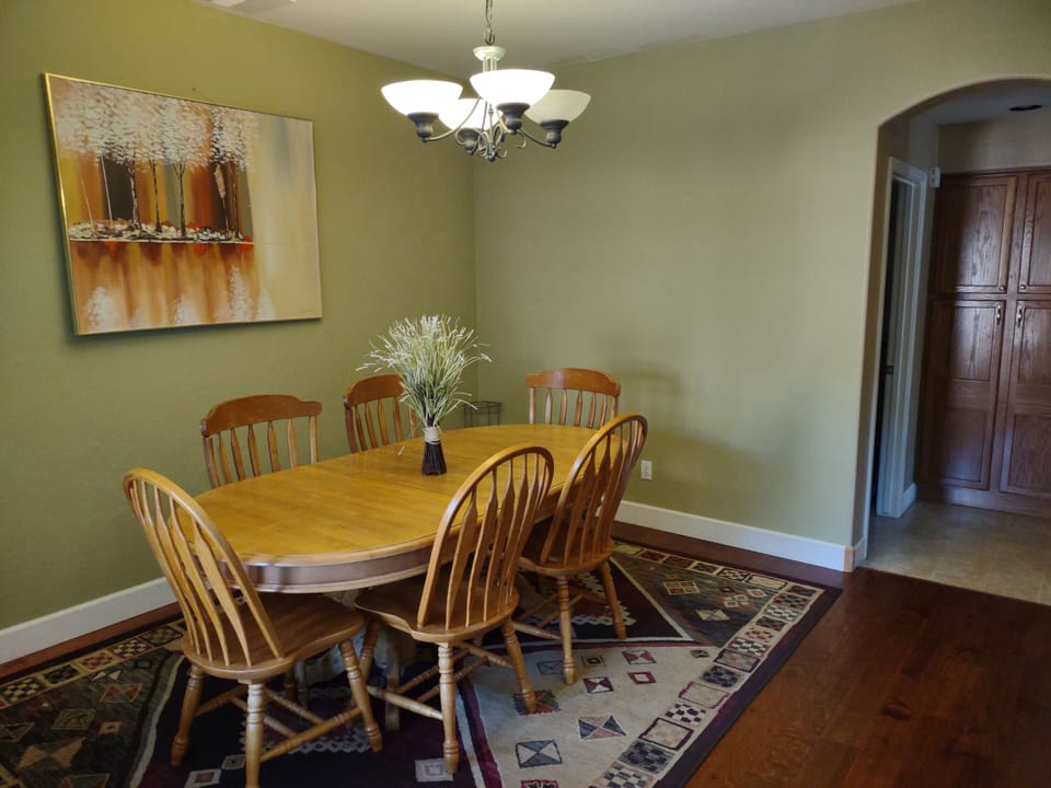 Dining room off kitchen area