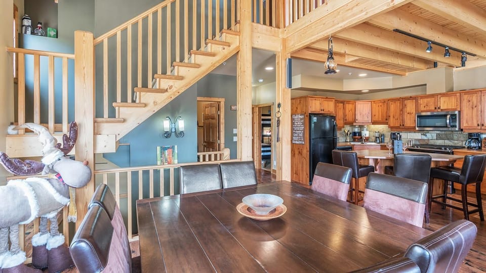Duplex, 5 Bedrooms, Mountain View, Slope side (5 Bedrooms) | In-room dining