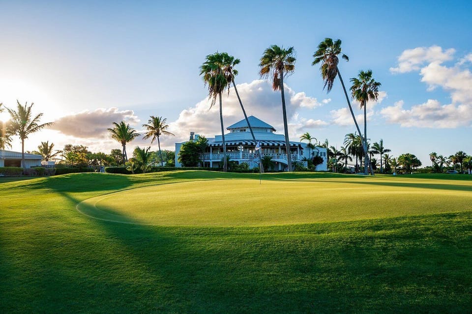 Golf Course 
https://royalturksandcaicosgolf.com/
