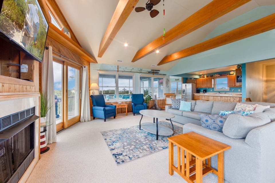 03-Surf-Or-Sound-Realty-951-Secret-Spot-Great Room-03