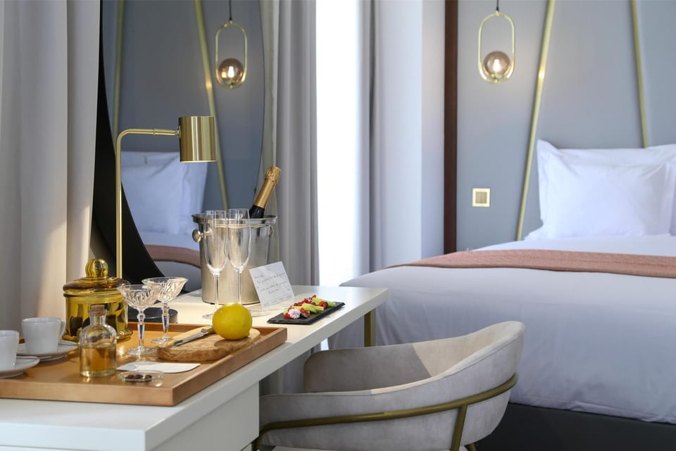 Premium bedding, minibar, in-room safe, desk