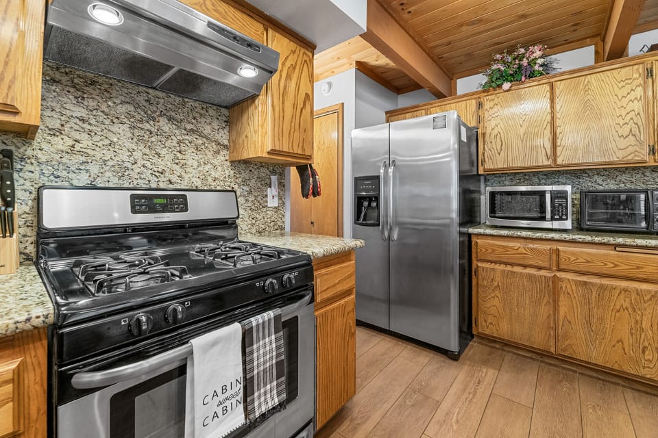 Eat Out or Dine in. Stainless steel stove, range, refrigerator and more!