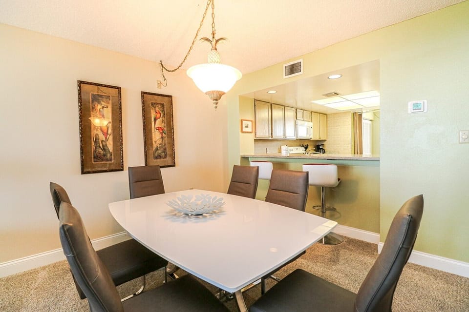 St. Augustine Beach Rentals Dining Room
