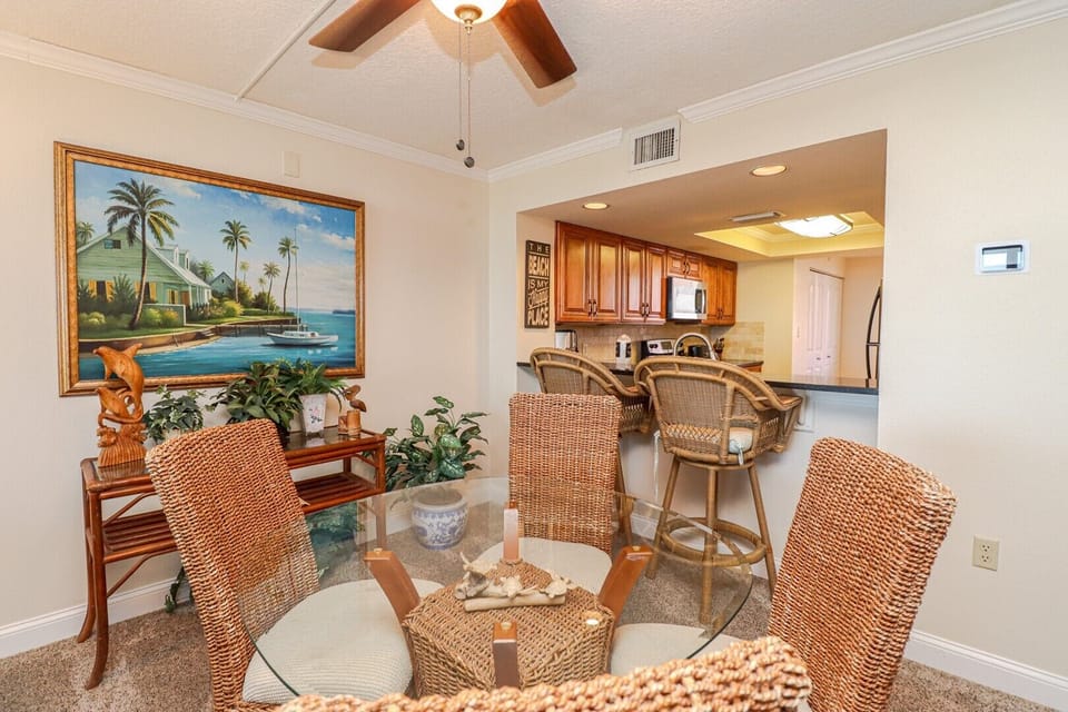 St. Augustine Beach Rentals Dining Room