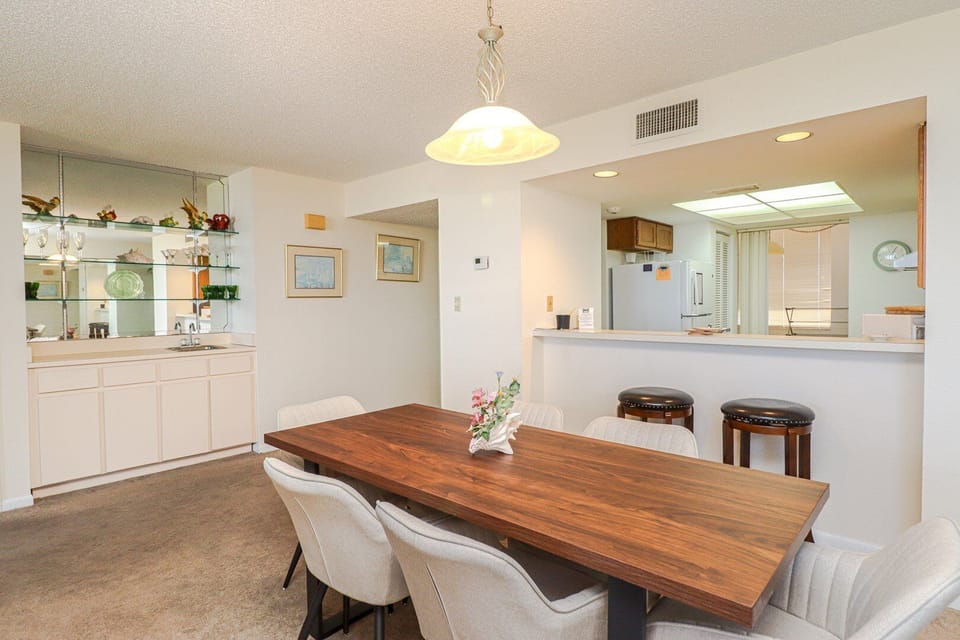 St. Augustine Beach Rentals Dining Room