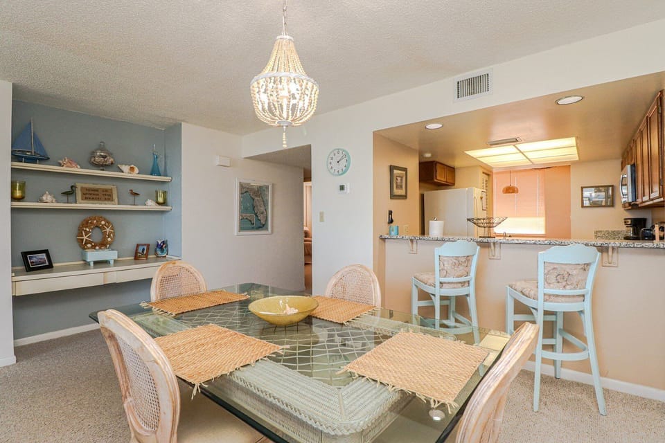St. Augustine Beach Rentals Dining Room