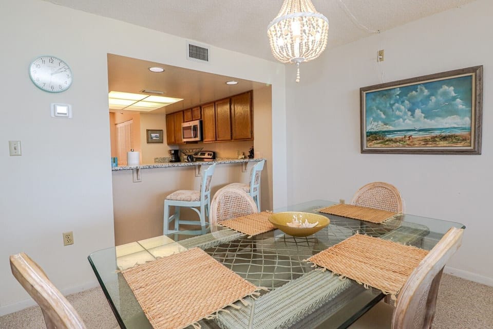 St. Augustine Beach Rentals Dining Room