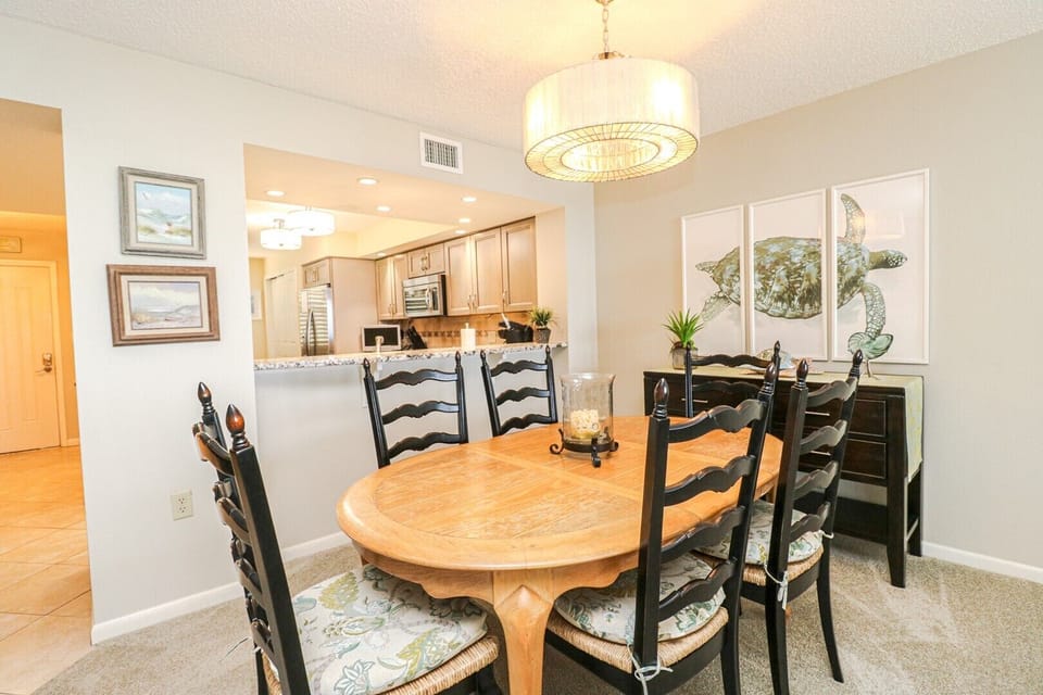 St. Augustine Beach Rentals Dining Room