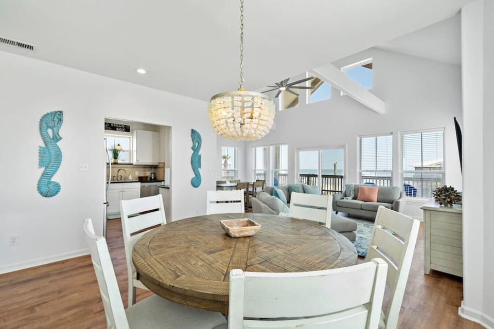 This dining area is located off the kitchen