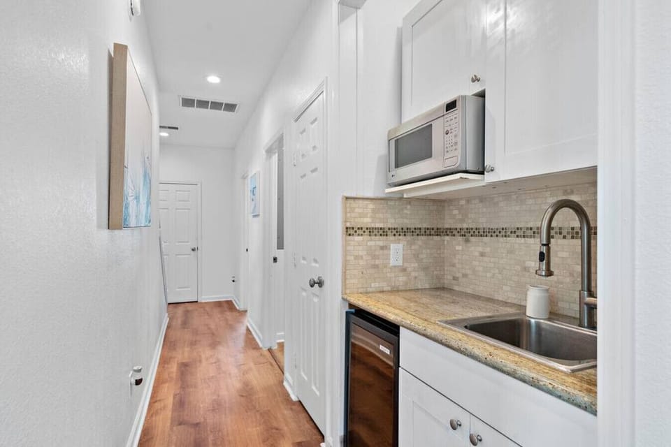A kitchen perfect for preparing meals for the family!