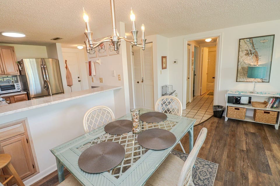 St. Augustine Beach Rentals Dining Room