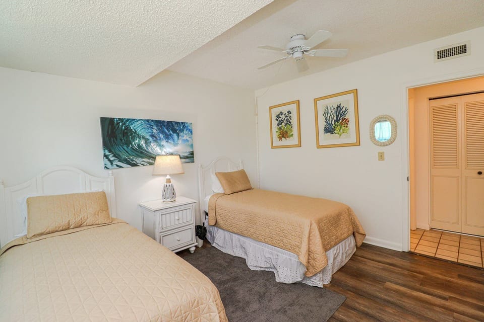 St. Augustine Beach Rentals Guest Bedroom
