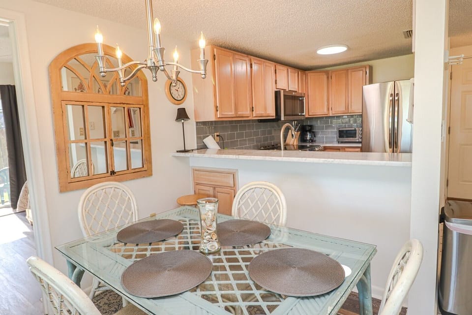 St. Augustine Beach Rentals Dining Room