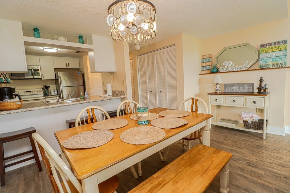 St. Augustine Beach Rentals Dining Room