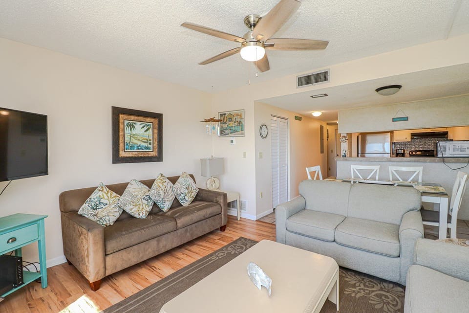 St. Augustine Beach Rentals Living Room