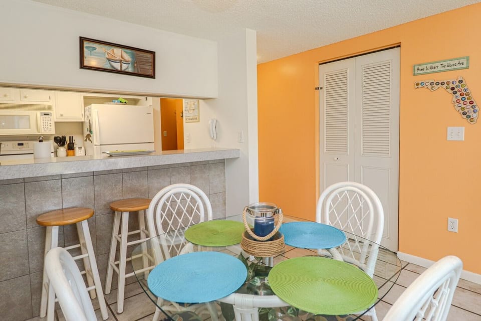 St. Augustine Beach Rentals Dining Room