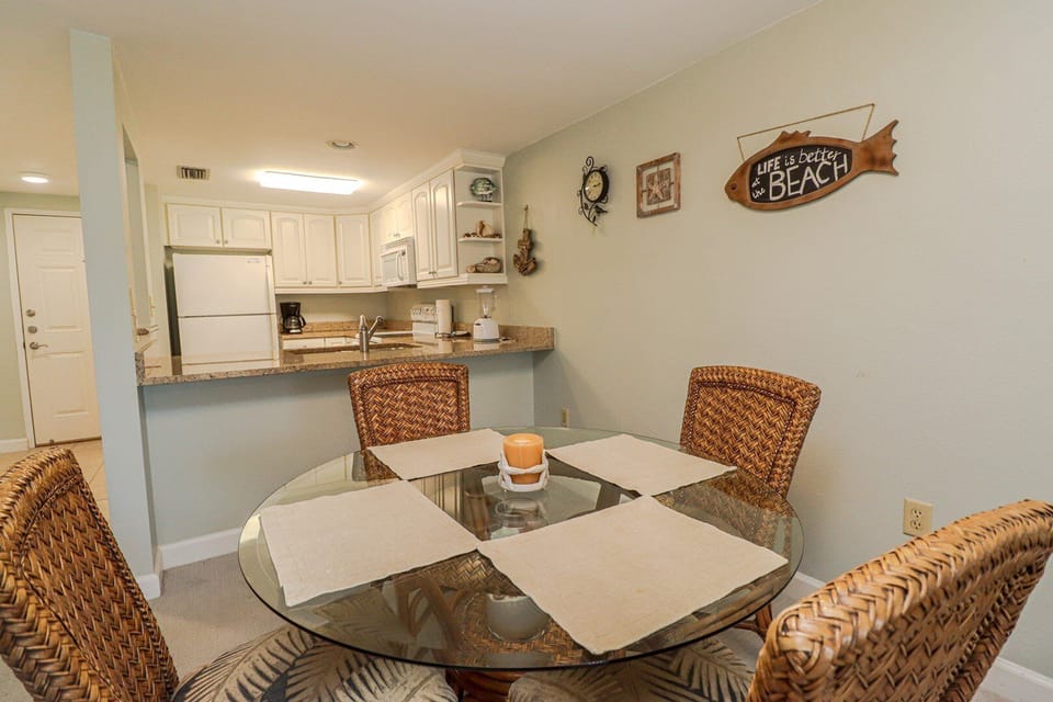 St. Augustine Beach Rentals Dining Room