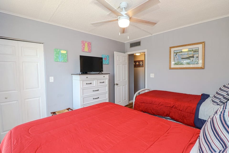 St. Augustine Beach Rentals Guest Bedroom