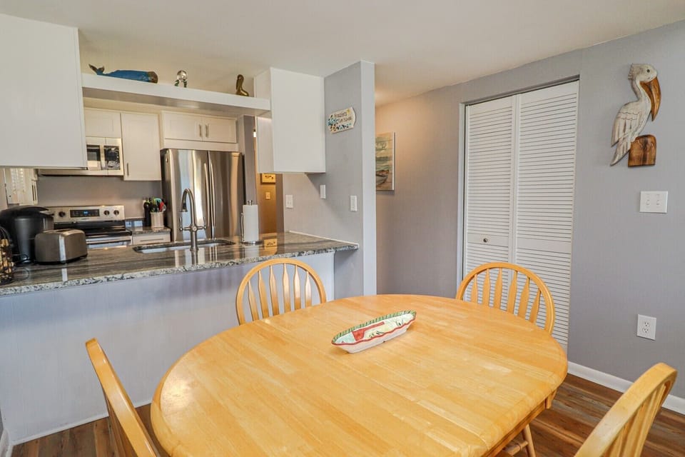 St. Augustine Beach Rentals Dining Room