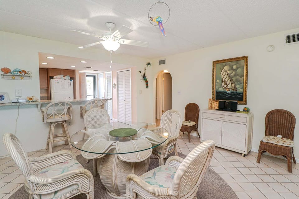 St. Augustine Ocean Front Rentals Dining Area