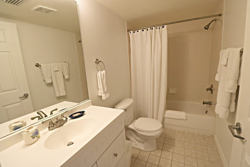 St. Augustine Beach Vacation Rentals Guest Bath