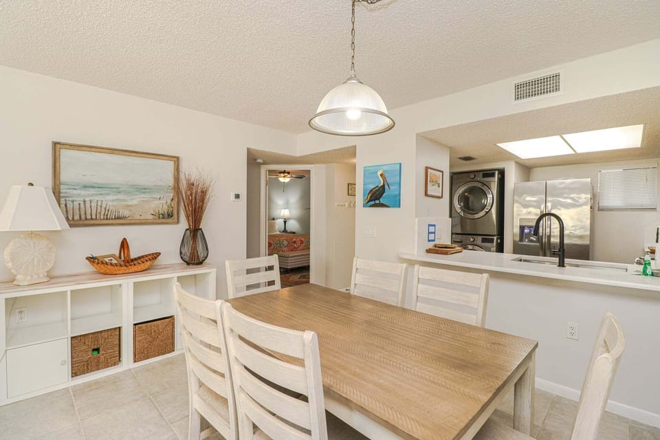 St. Augustine Beach Rentals Dining Room
