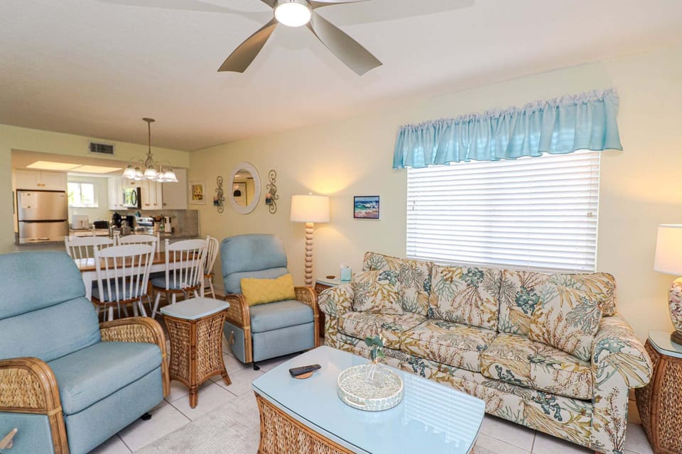 St. Augustine Beach Vacation Rentals Living Room
