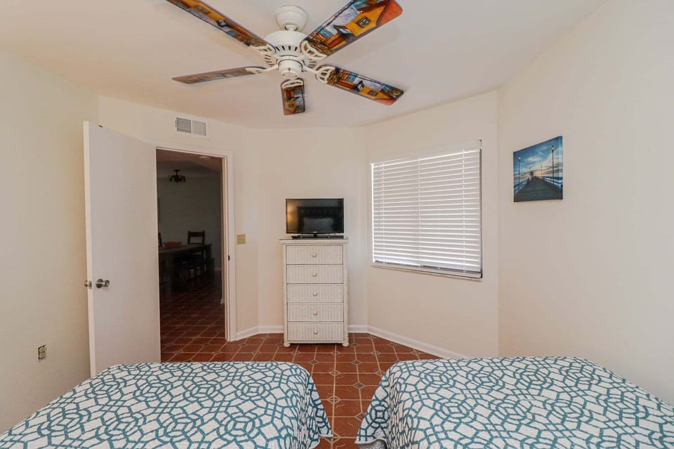 St. Augustine Beach Rentals Guest Bedroom