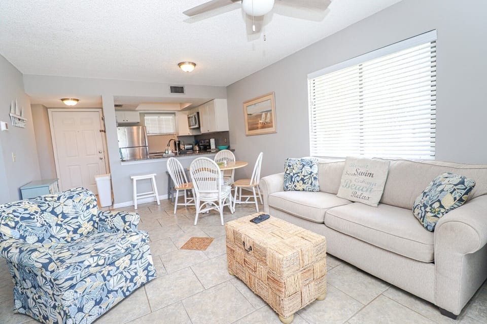 St. Augustine Beach Rentals Living Room