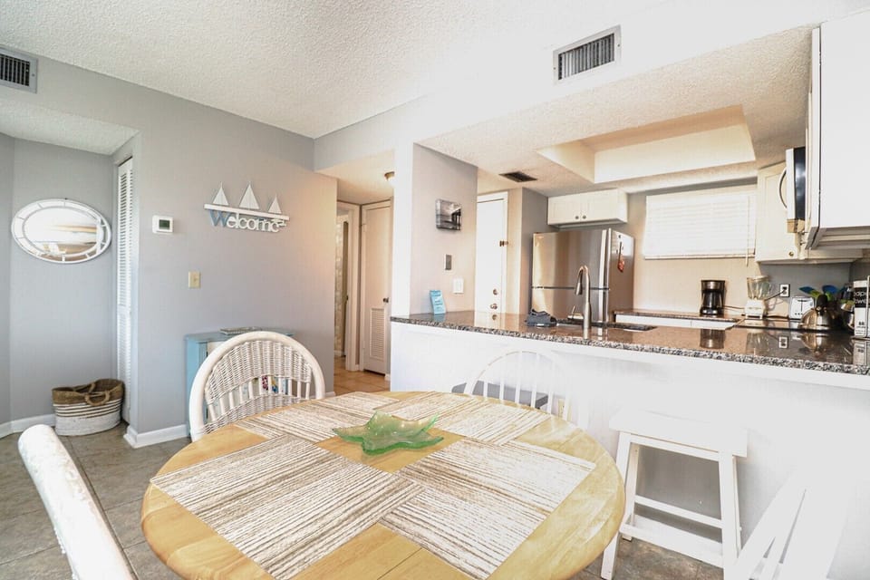 St. Augustine Beach Rentals Dining Room