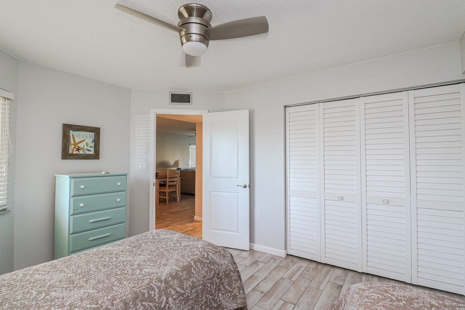 St. Augustine Beach Rentals Guest Bedroom