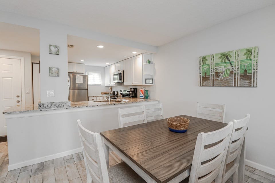 St. Augustine Beach Rentals Dining Room