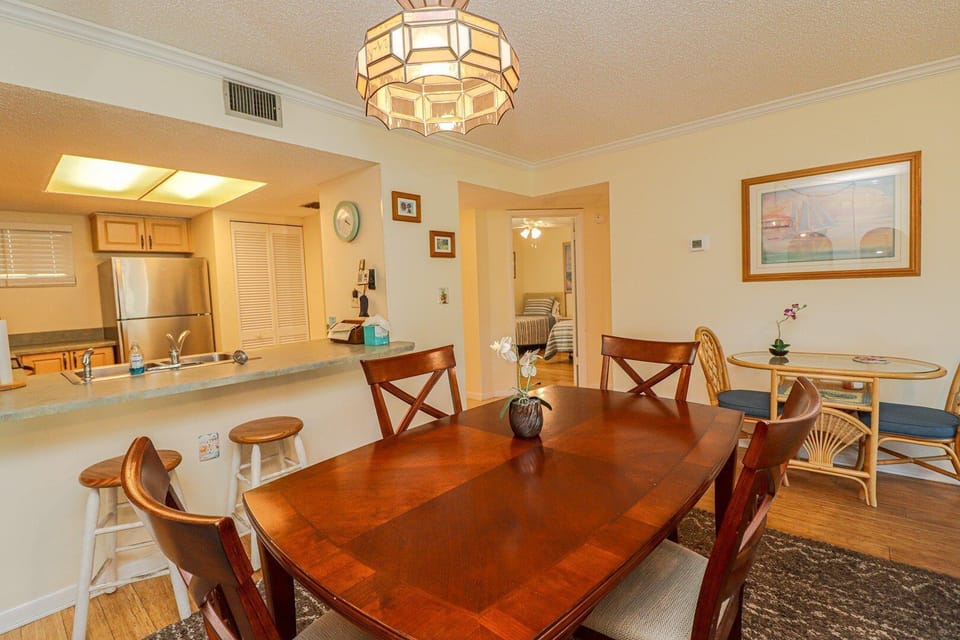 St. Augustine Beach Rentals Dining Room