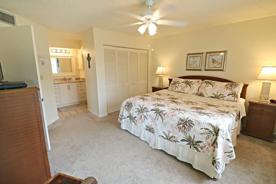 St. Augustine Beach Vacation Rentals Master Bed