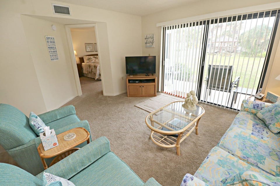 Vacation Rentals St. Augustine Beach Living Room