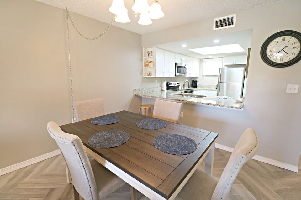 St. Augustine Beach Vacation Rentals Dining Room