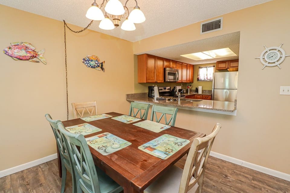 St. Augustine Beach Rentals Dining Room