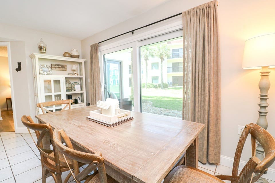 St. Augustine Beach Rentals Dining Room