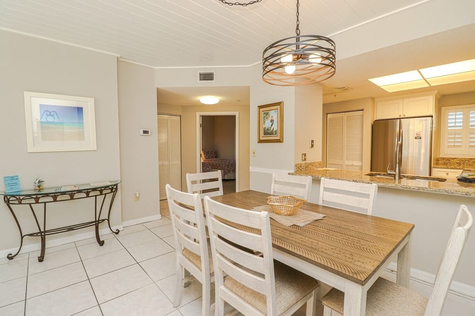 St. Augustine Beach Rentals Dining Room