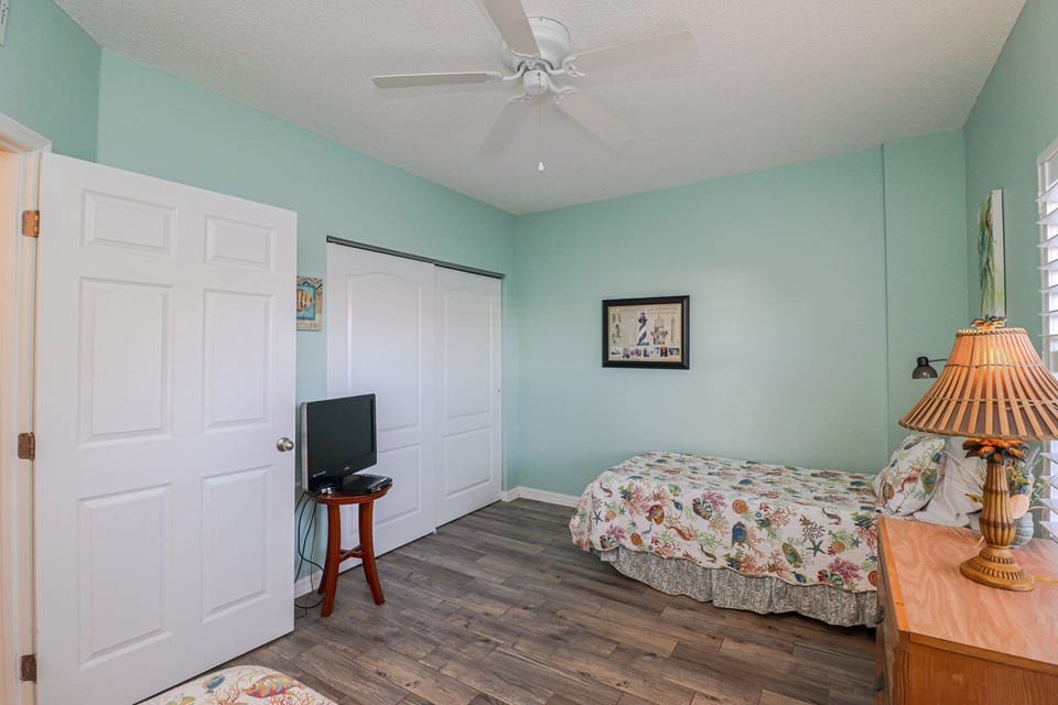St. Augustine Beach Rentals Guest Bedroom